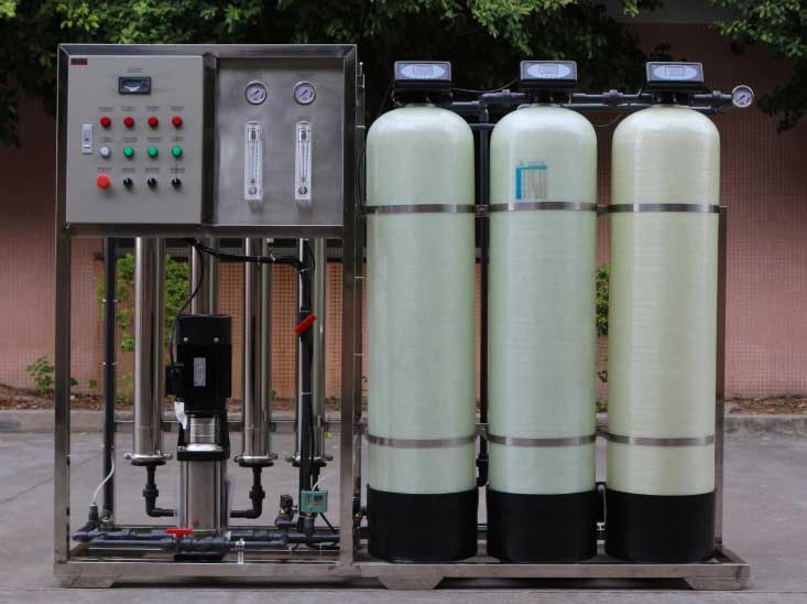成都奧邁科技廠家供應(yīng)鋰電池、新能源、新型材料超純水機(jī)、去離子水設(shè)備